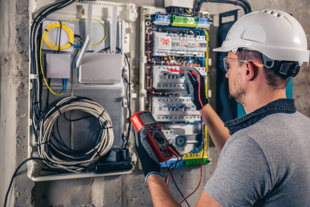 Best Circuit Breaker Repair  in Grinnell, IA