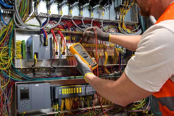 Best Circuit Breaker Repair  in Grinnell, IA